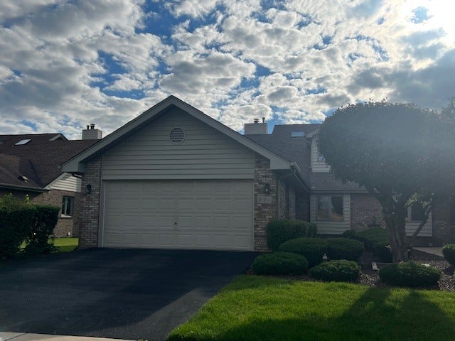 18308 65th Avenue, Tinley Park, IL 60477 18308 65th Avenue, Tinley Park, IL 60477