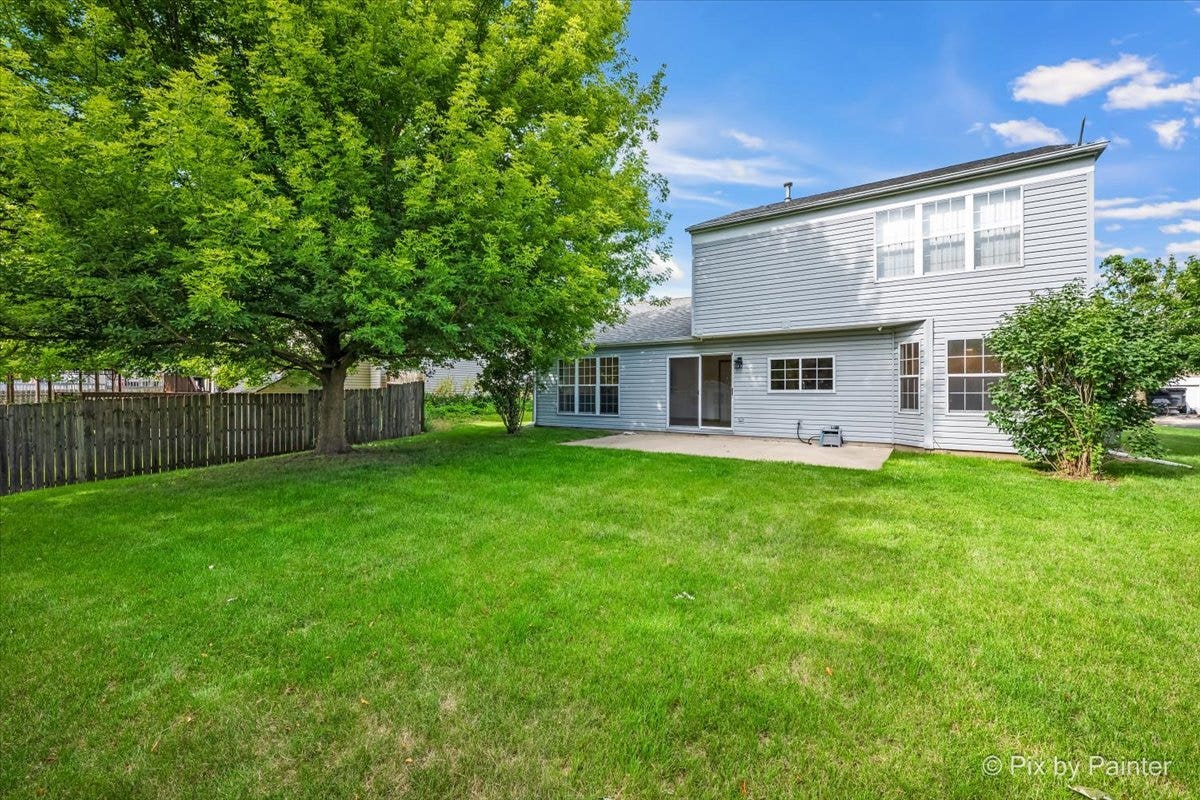 1755 Mission Hills Drive, Elgin, IL 60123 1755 Mission Hills Drive, Elgin, IL 60123