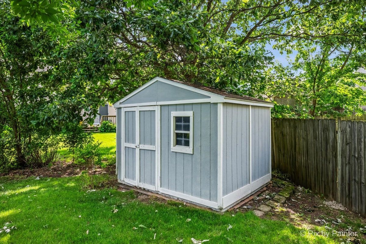 1755 Mission Hills Drive, Elgin, IL 60123 1755 Mission Hills Drive, Elgin, IL 60123