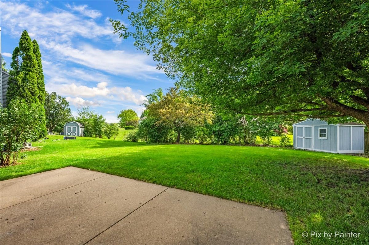 1755 Mission Hills Drive, Elgin, IL 60123 1755 Mission Hills Drive, Elgin, IL 60123