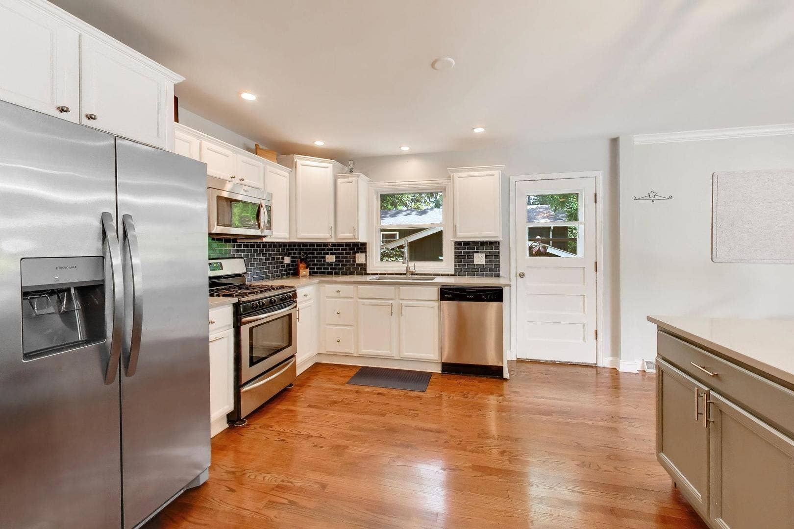 14425 Greenland Avenue, Orland Park, IL 60462 14425 Greenland Avenue, Orland Park, IL 60462