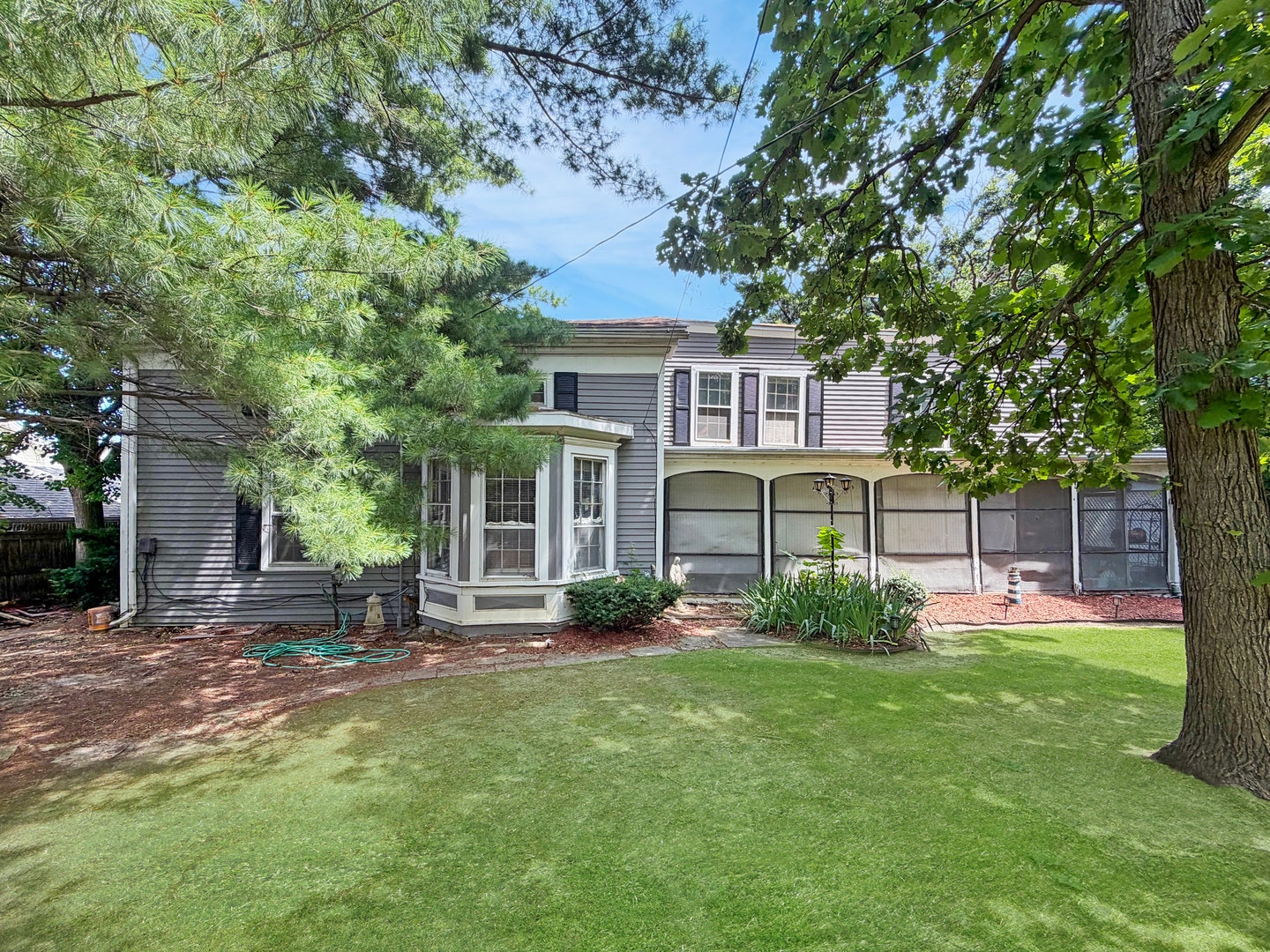 518 E 10th Street, Lockport, IL 60441 518 E 10th Street, Lockport, IL 60441