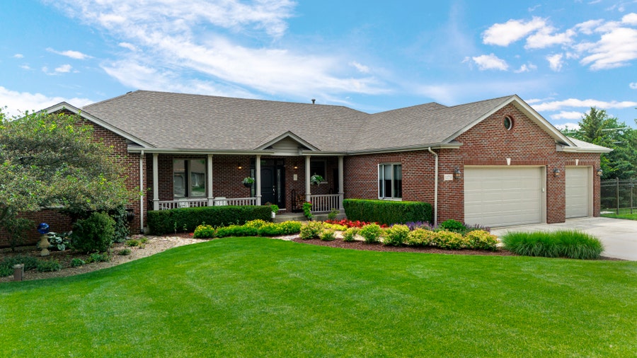 Property photo for 12755 W Covey Court, New Lenox, IL