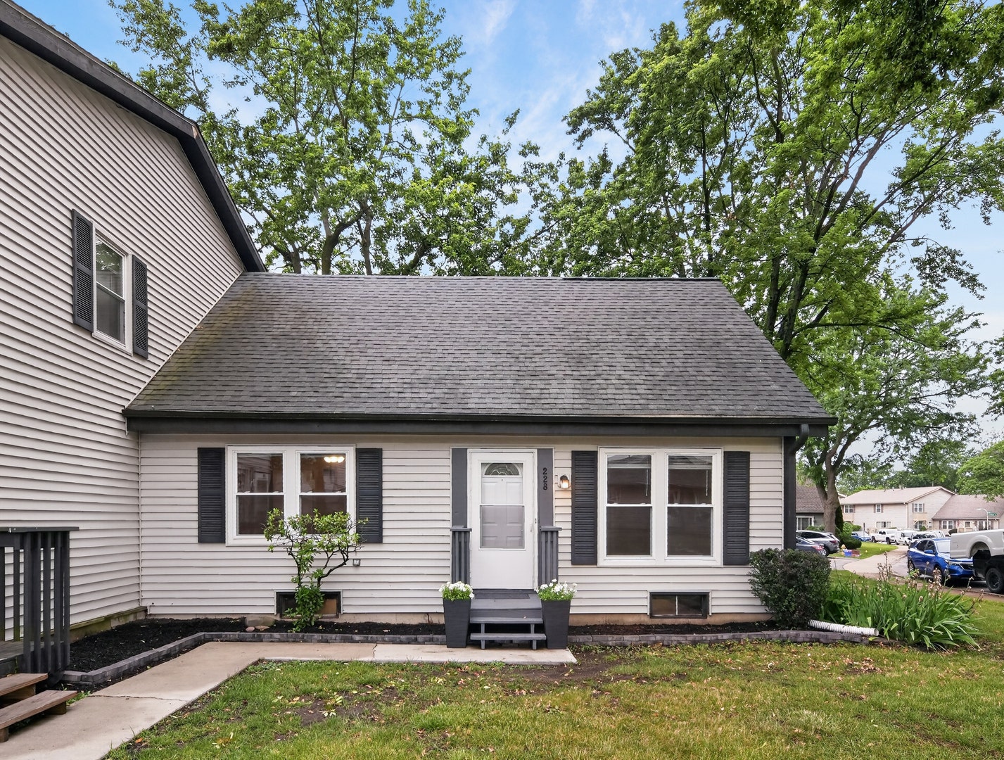 228 Dakota Court, #A, Bolingbrook, IL 60440 228 Dakota Court, #A, Bolingbrook, IL 60440