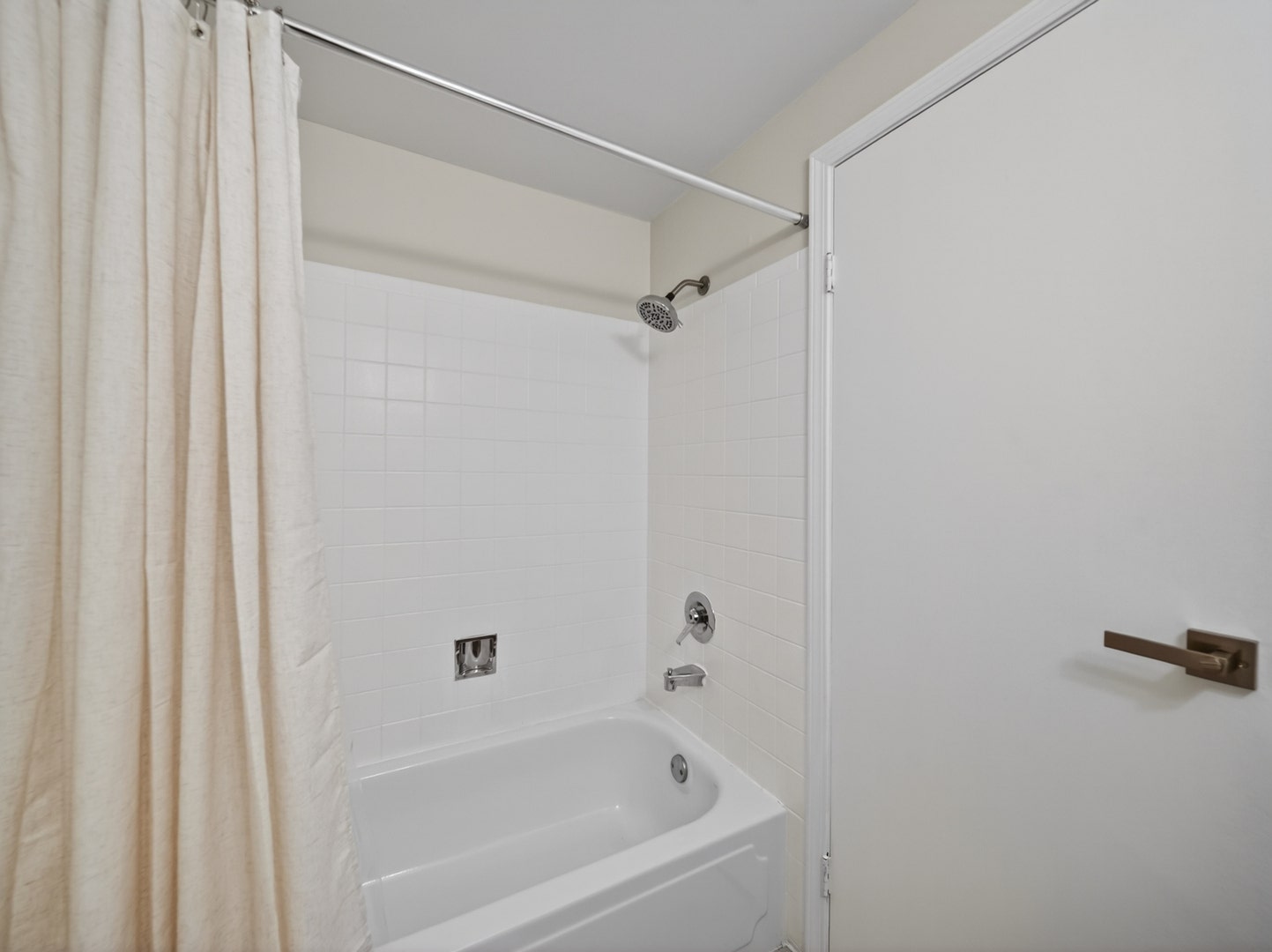 228 Dakota Court, #A, Bolingbrook, IL 60440 228 Dakota Court, #A, Bolingbrook, IL 60440