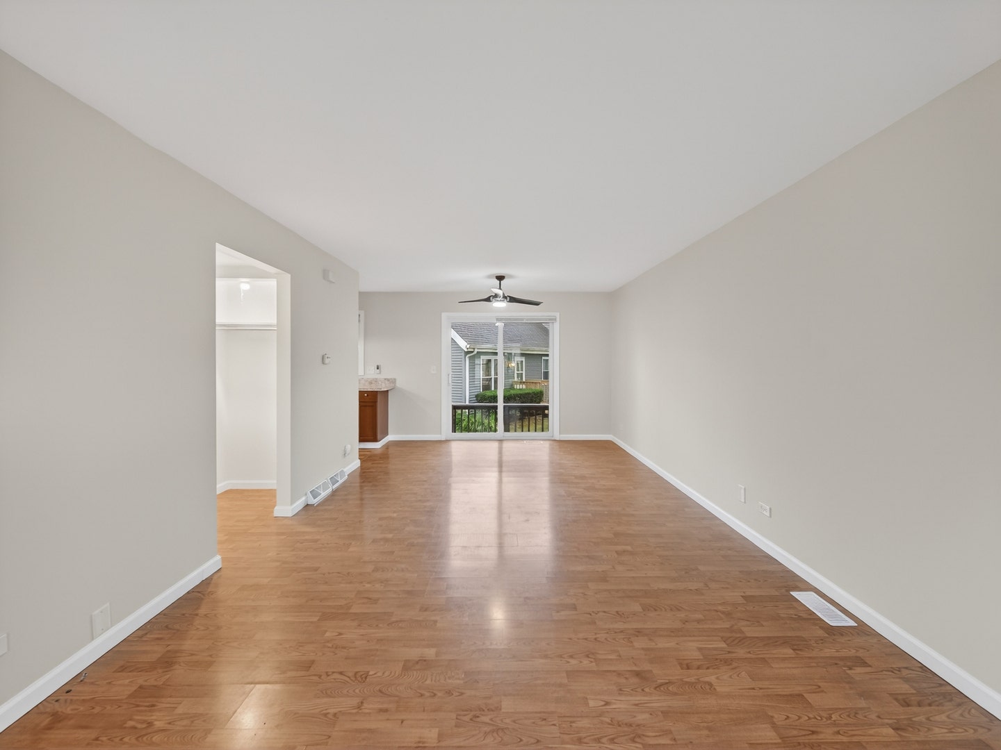 228 Dakota Court, #A, Bolingbrook, IL 60440 228 Dakota Court, #A, Bolingbrook, IL 60440