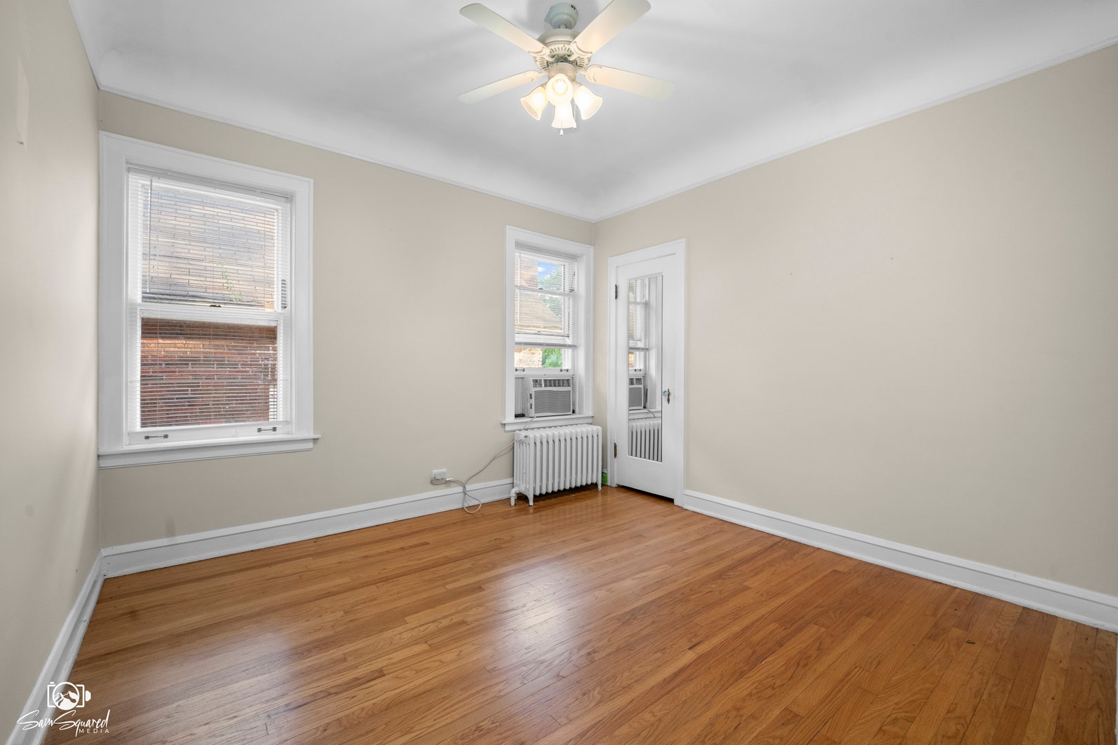 9237 S Longwood Drive, Chicago, IL 60643 9237 S Longwood Drive, Chicago, IL 60643