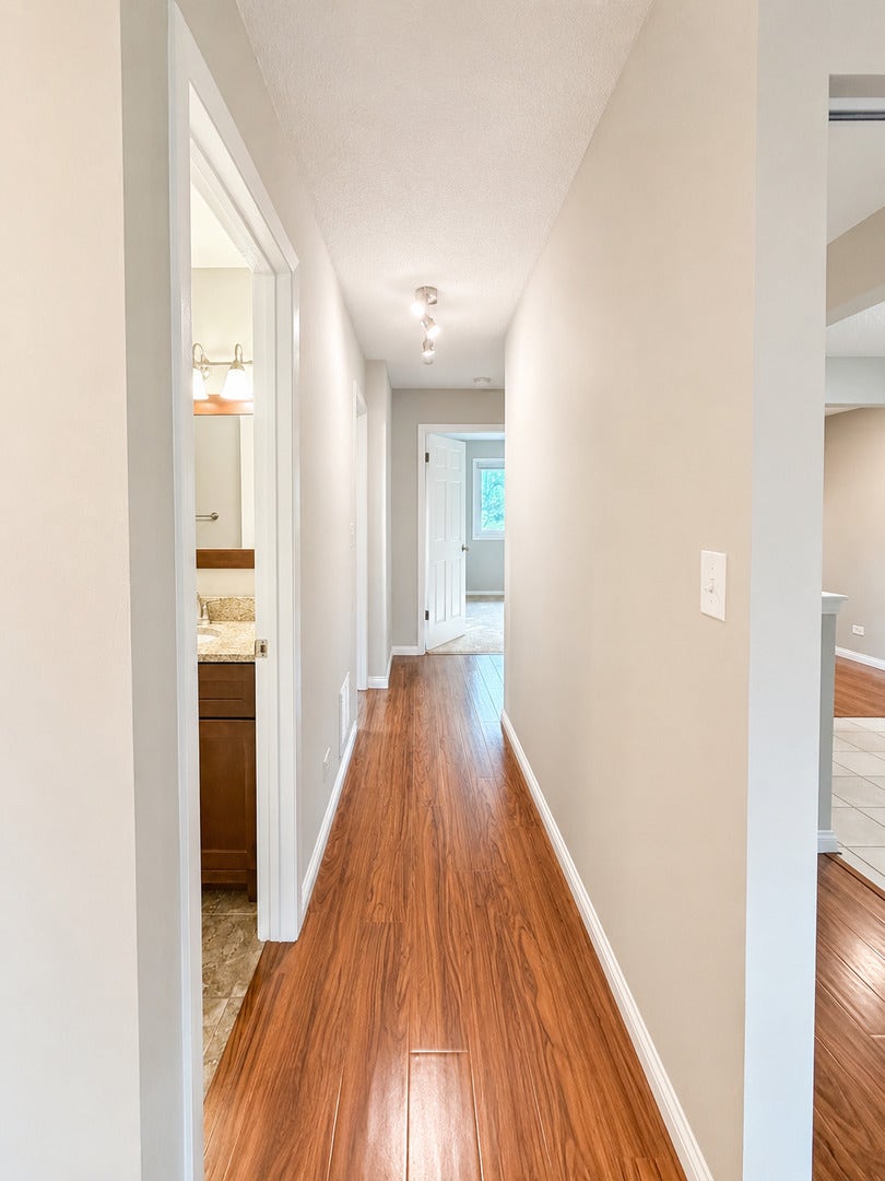 15137 Quail Hollow Drive, #206, Orland Park, IL 60462 15137 Quail Hollow Drive, #206, Orland Park, IL 60462