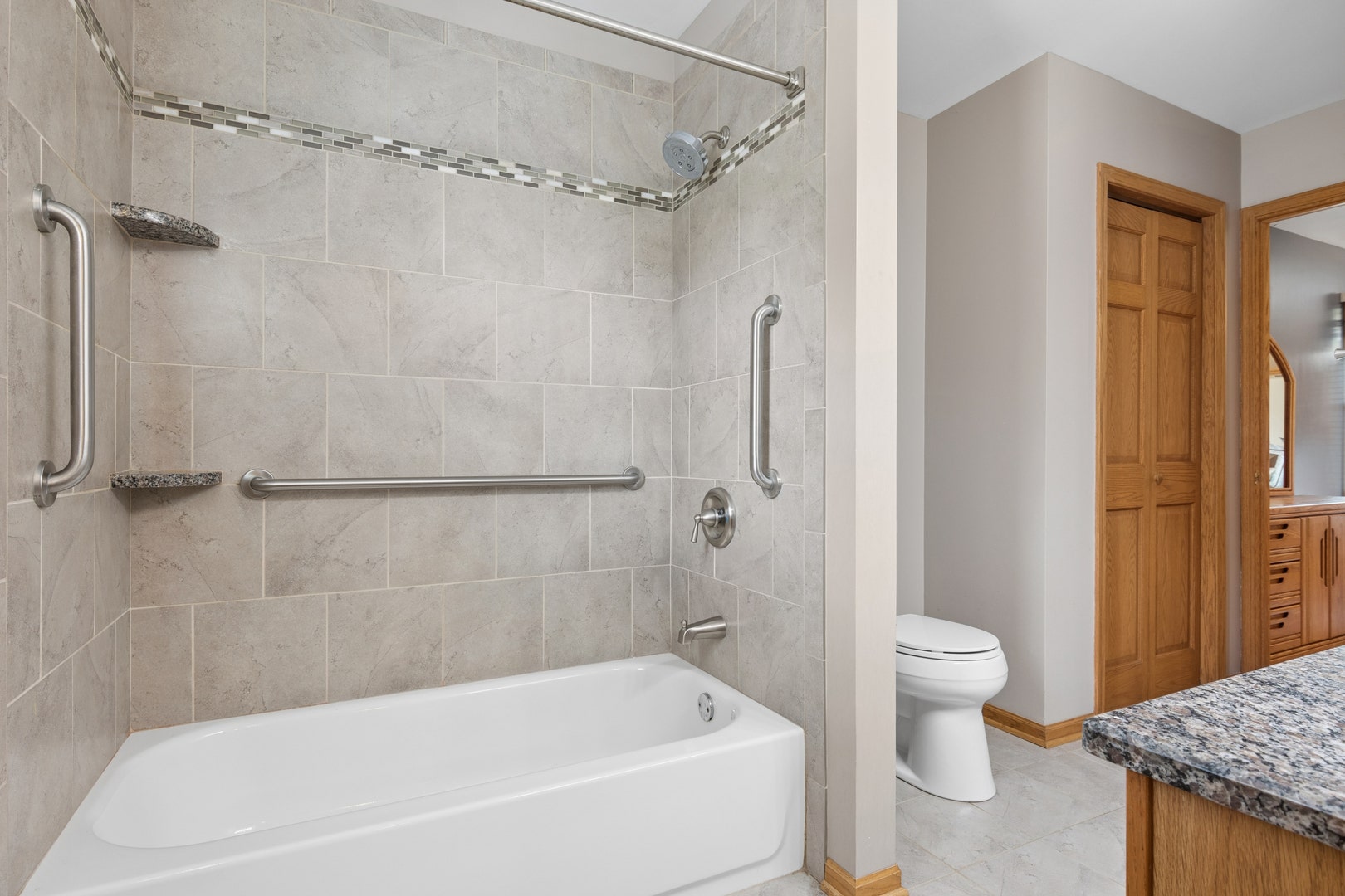 604 Shenandoah Trail, Elgin, IL 60123 604 Shenandoah Trail, Elgin, IL 60123
