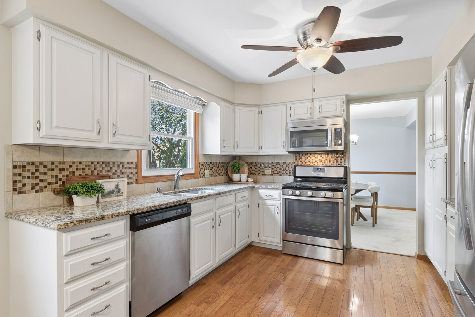 604 Shenandoah Trail, Elgin, IL 60123 604 Shenandoah Trail, Elgin, IL 60123