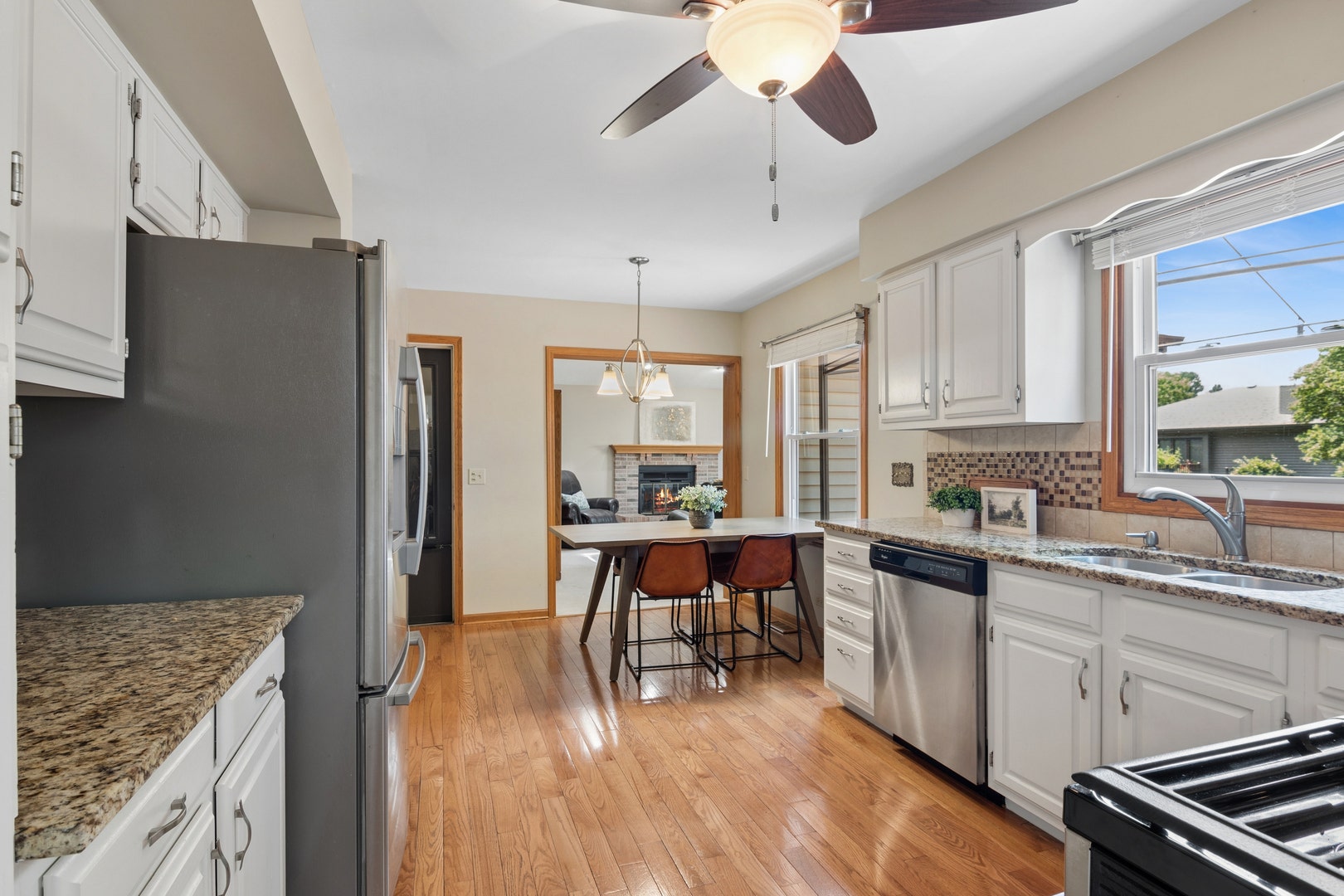 604 Shenandoah Trail, Elgin, IL 60123 604 Shenandoah Trail, Elgin, IL 60123