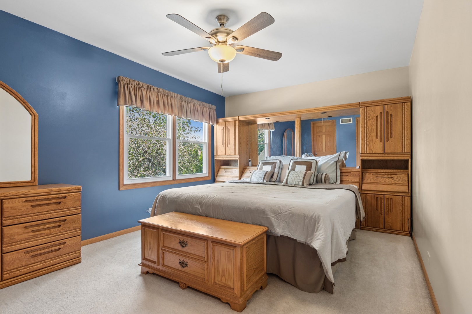 604 Shenandoah Trail, Elgin, IL 60123 604 Shenandoah Trail, Elgin, IL 60123