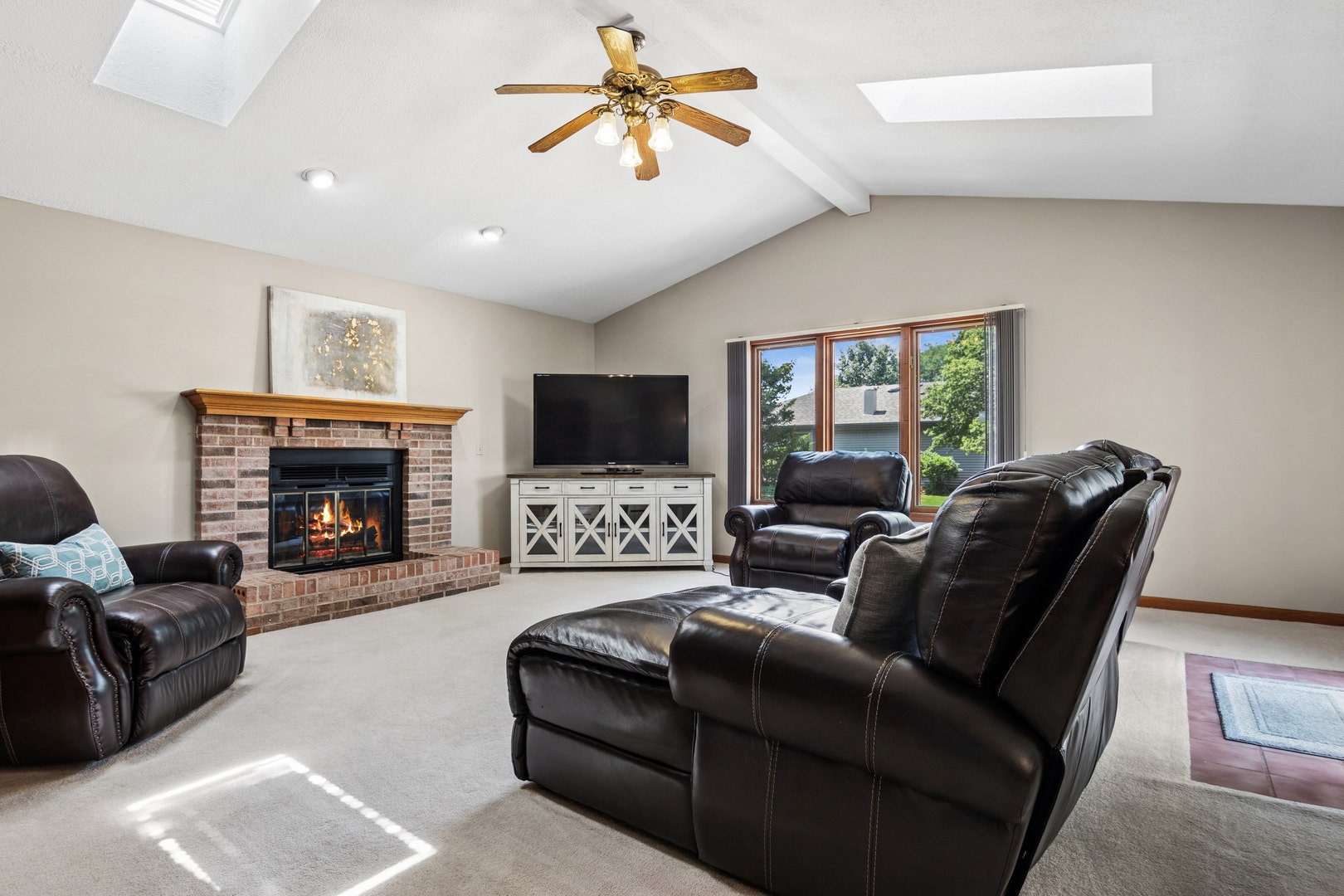 604 Shenandoah Trail, Elgin, IL 60123 604 Shenandoah Trail, Elgin, IL 60123