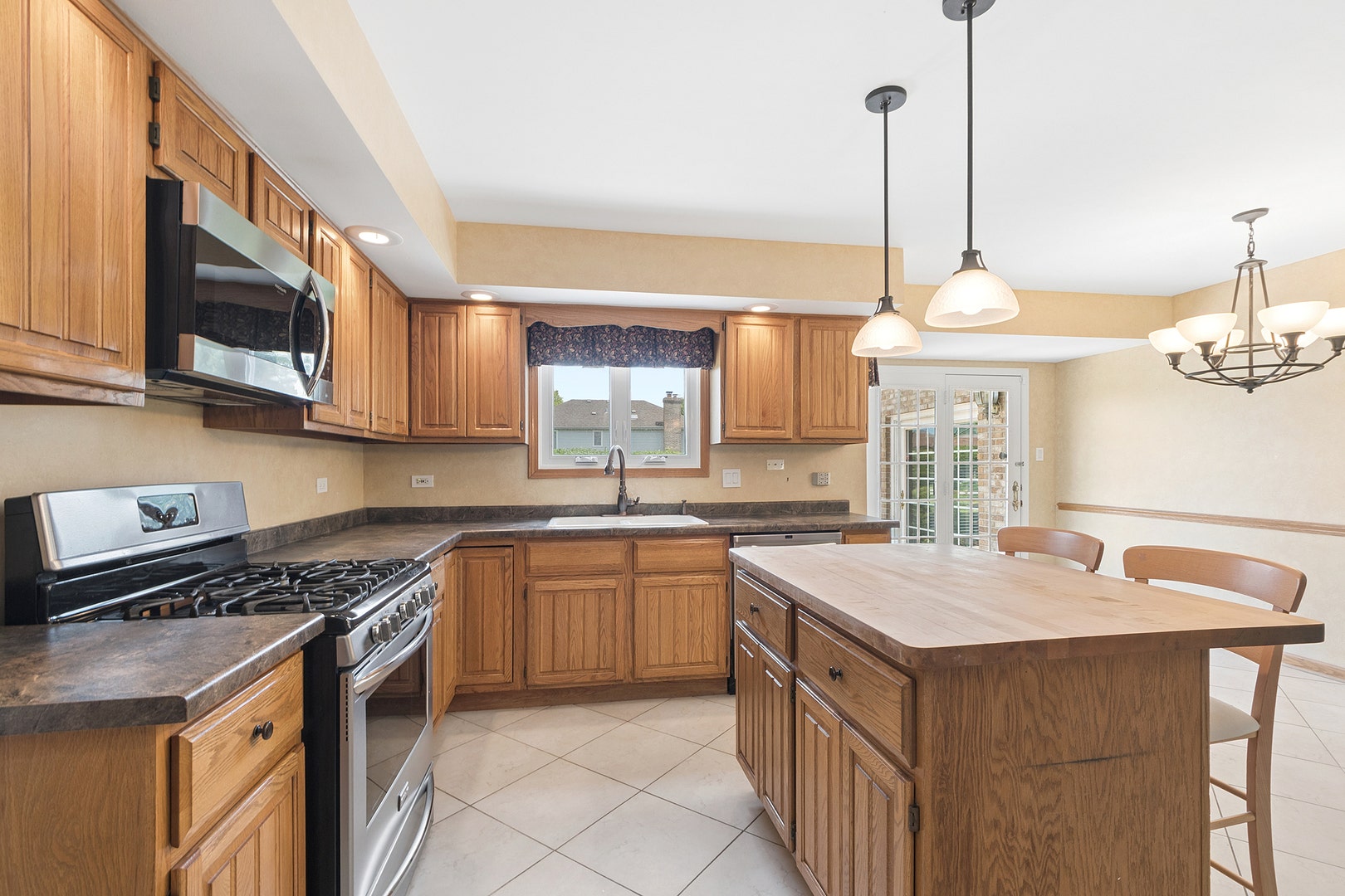 14427 Country Club Lane, Orland Park, IL 60462 14427 Country Club Lane, Orland Park, IL 60462