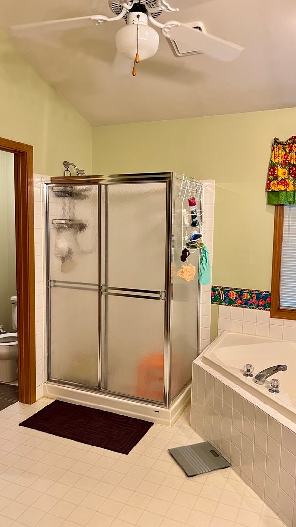 2460 Otter Creek Lane, Elgin, IL 60123 2460 Otter Creek Lane, Elgin, IL 60123