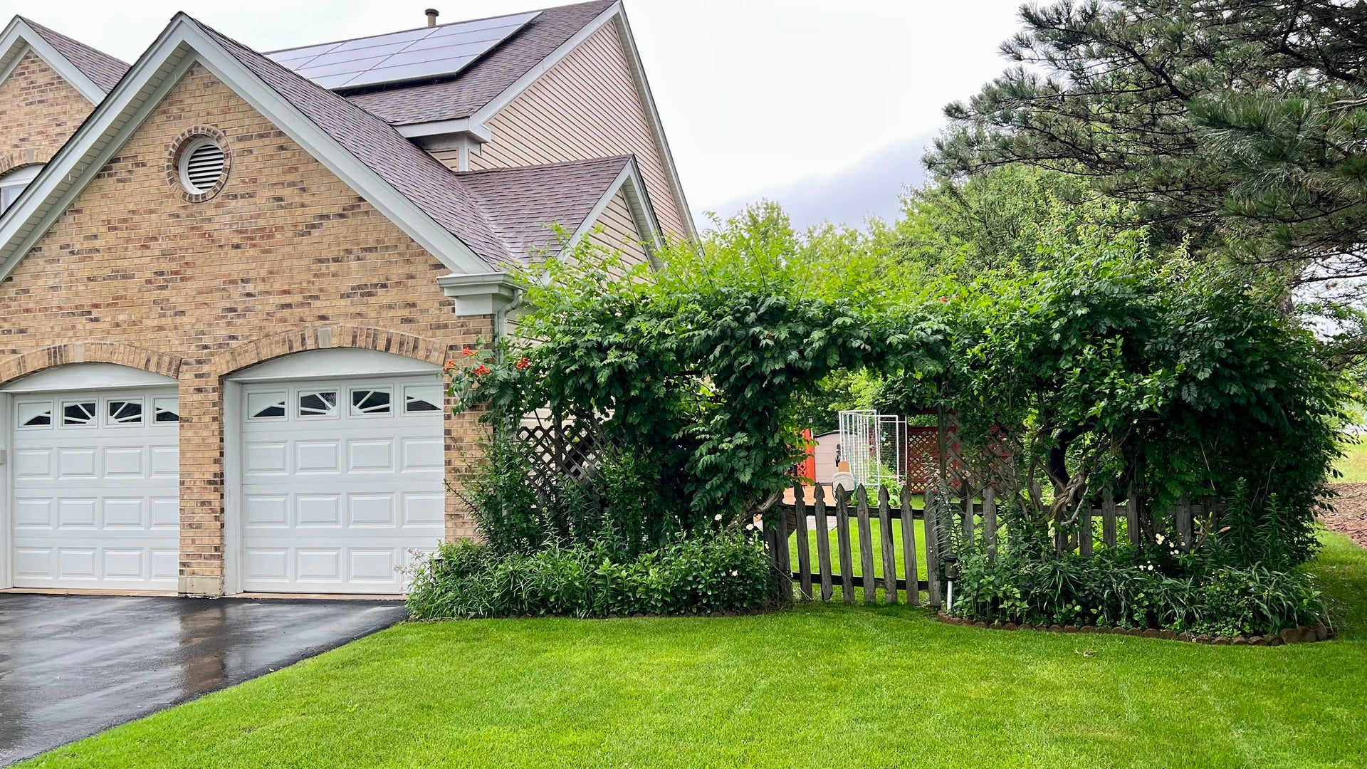 2460 Otter Creek Lane, Elgin, IL 60123 2460 Otter Creek Lane, Elgin, IL 60123