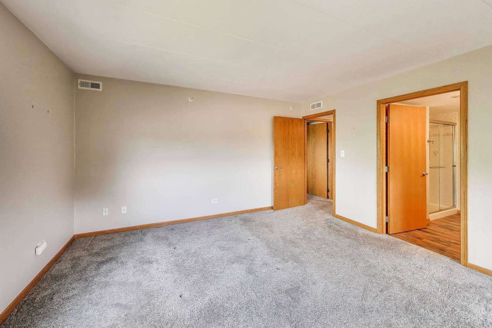 9750 Koch Court, #2F, Orland Park, IL 60467 9750 Koch Court, #2F, Orland Park, IL 60467