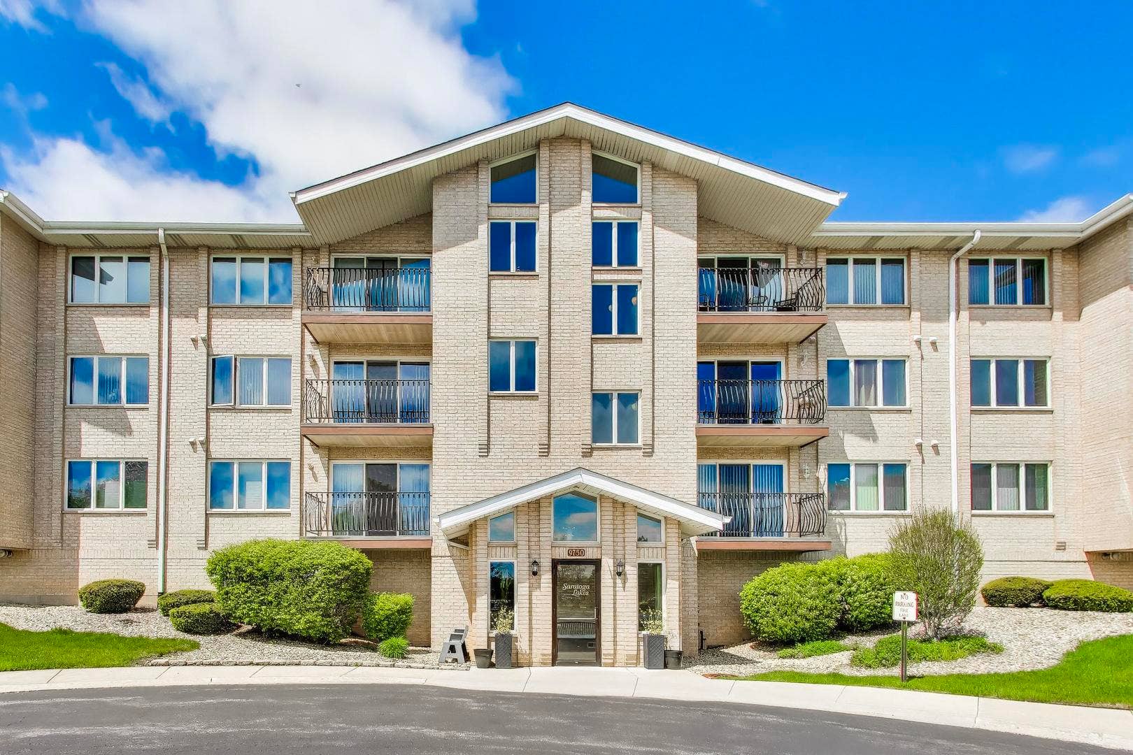 9750 Koch Court, #2F, Orland Park, IL 60467 9750 Koch Court, #2F, Orland Park, IL 60467