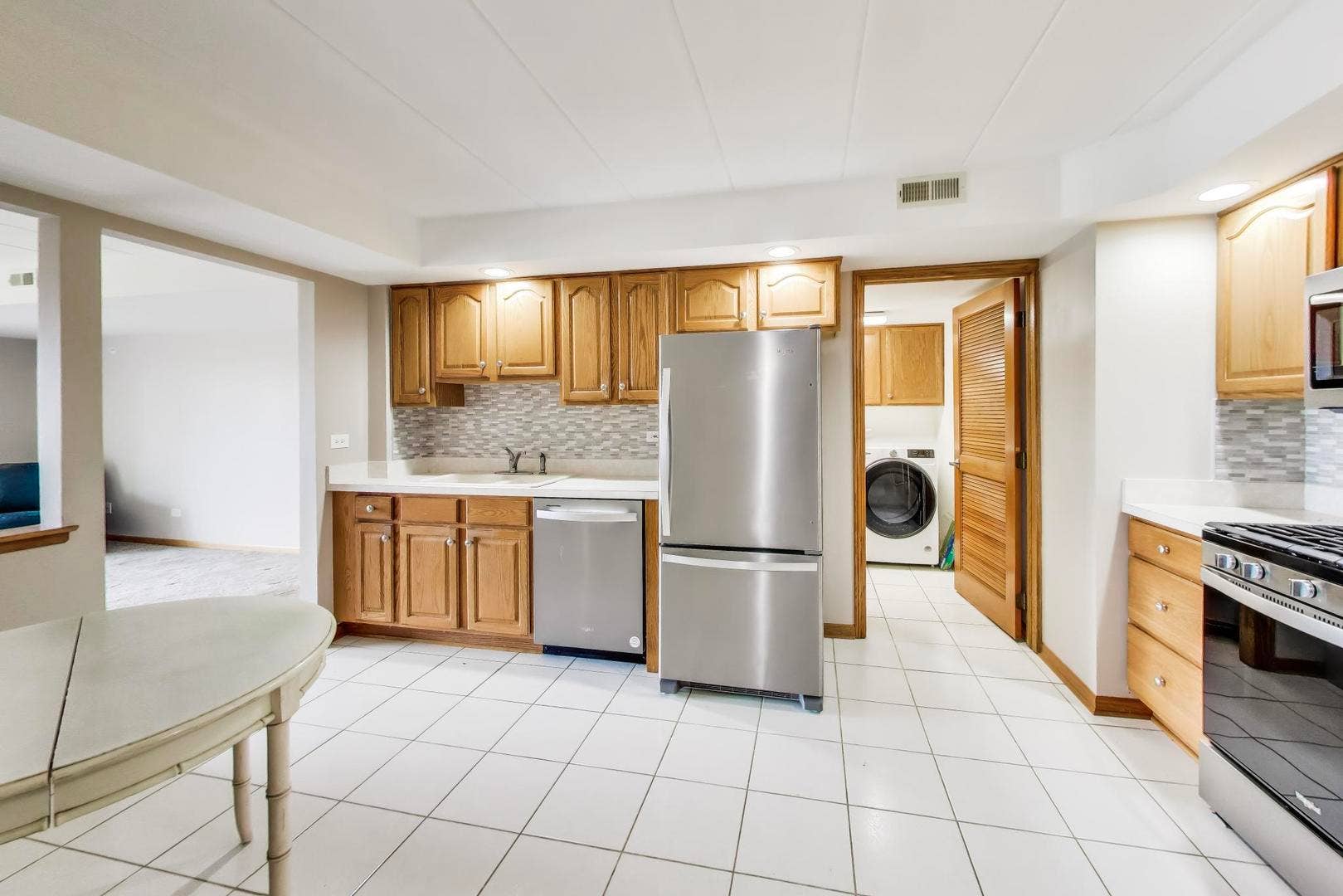 9750 Koch Court, #2F, Orland Park, IL 60467 9750 Koch Court, #2F, Orland Park, IL 60467