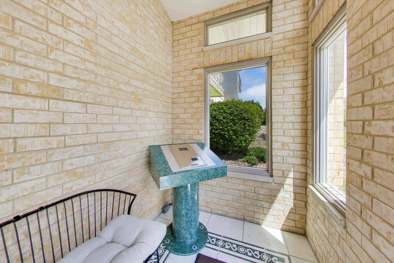 9750 Koch Court, #2F, Orland Park, IL 60467 9750 Koch Court, #2F, Orland Park, IL 60467