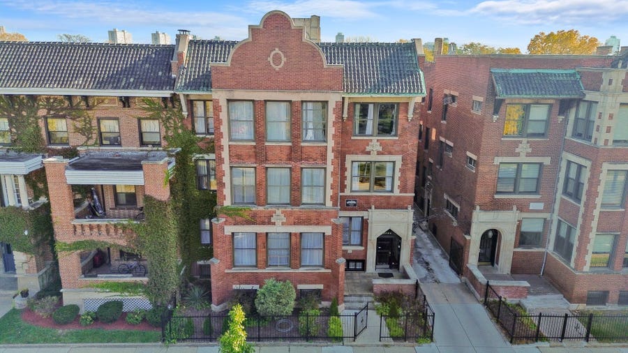Property photo for Chicago, IL