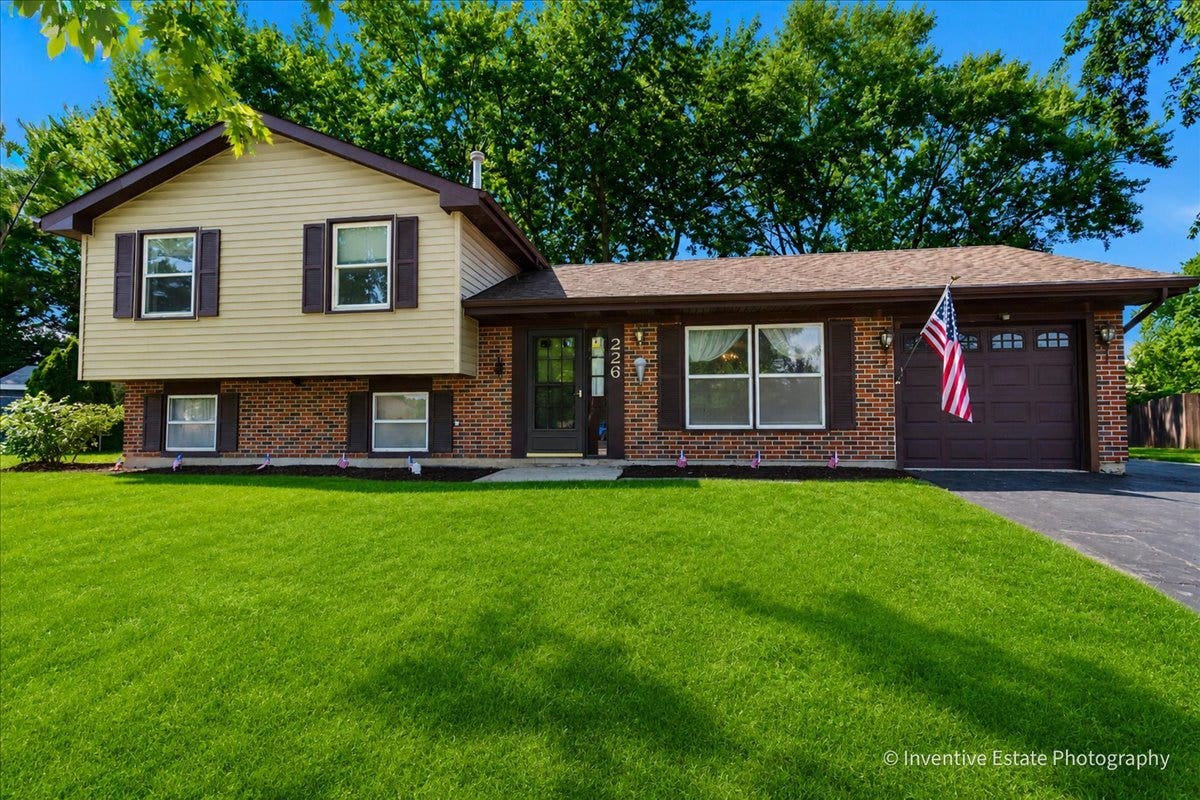 226 Lincolnshire Court, Bolingbrook, IL 60440 Welcome to 226 Lincolnshire Ct, Bolingbrook, IL
