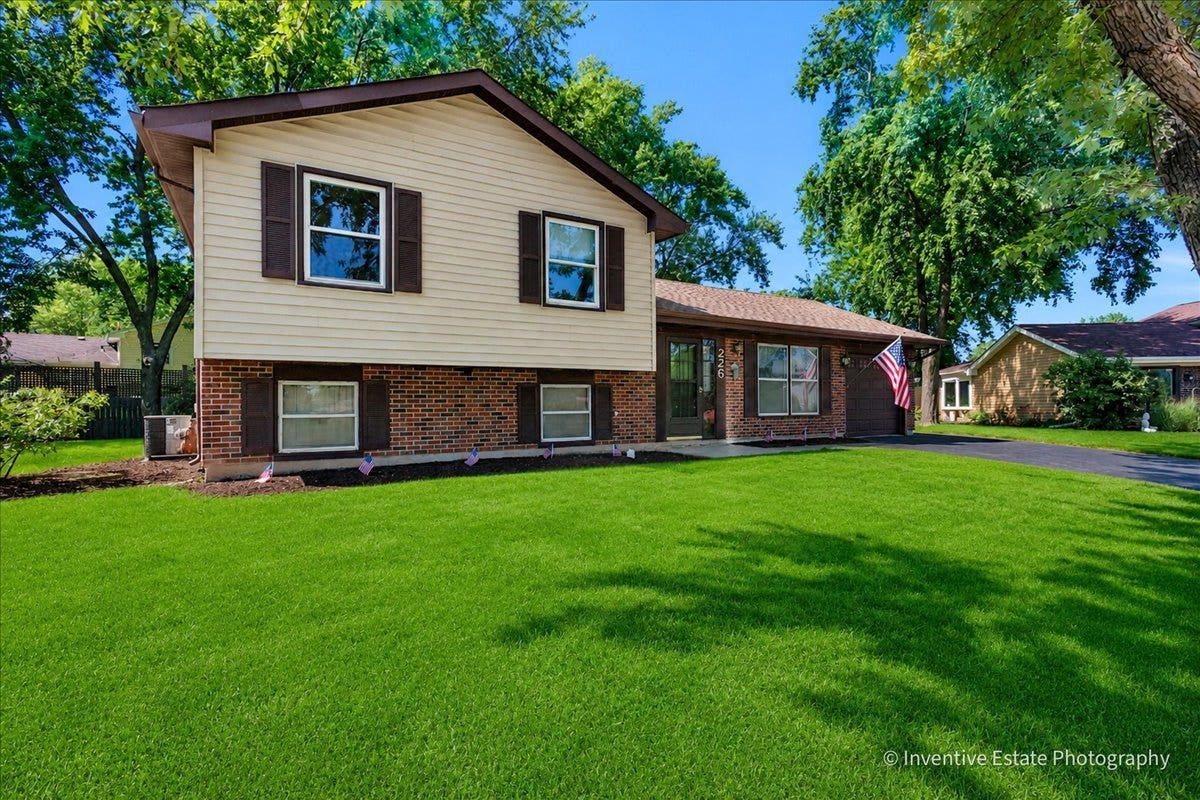 226 Lincolnshire Court, Bolingbrook, IL 60440 Front yard will be repaired by Illinois American W