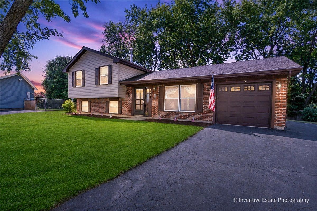226 Lincolnshire Court, Bolingbrook, IL 60440 Twlight affect provided by Photoshop