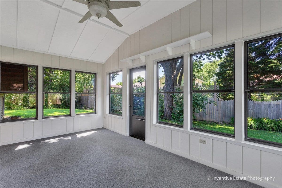 226 Lincolnshire Court, Bolingbrook, IL 60440 Your will feel like you are outdoors with the full