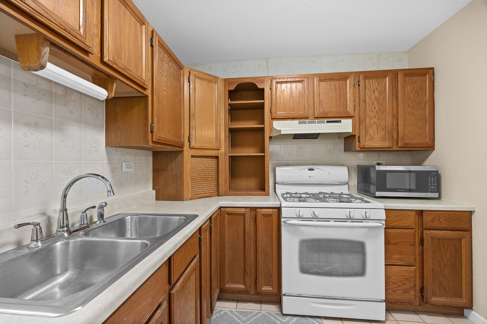105 Rocklyn Court, Bolingbrook, IL 60440 105 Rocklyn Court, Bolingbrook, IL 60440