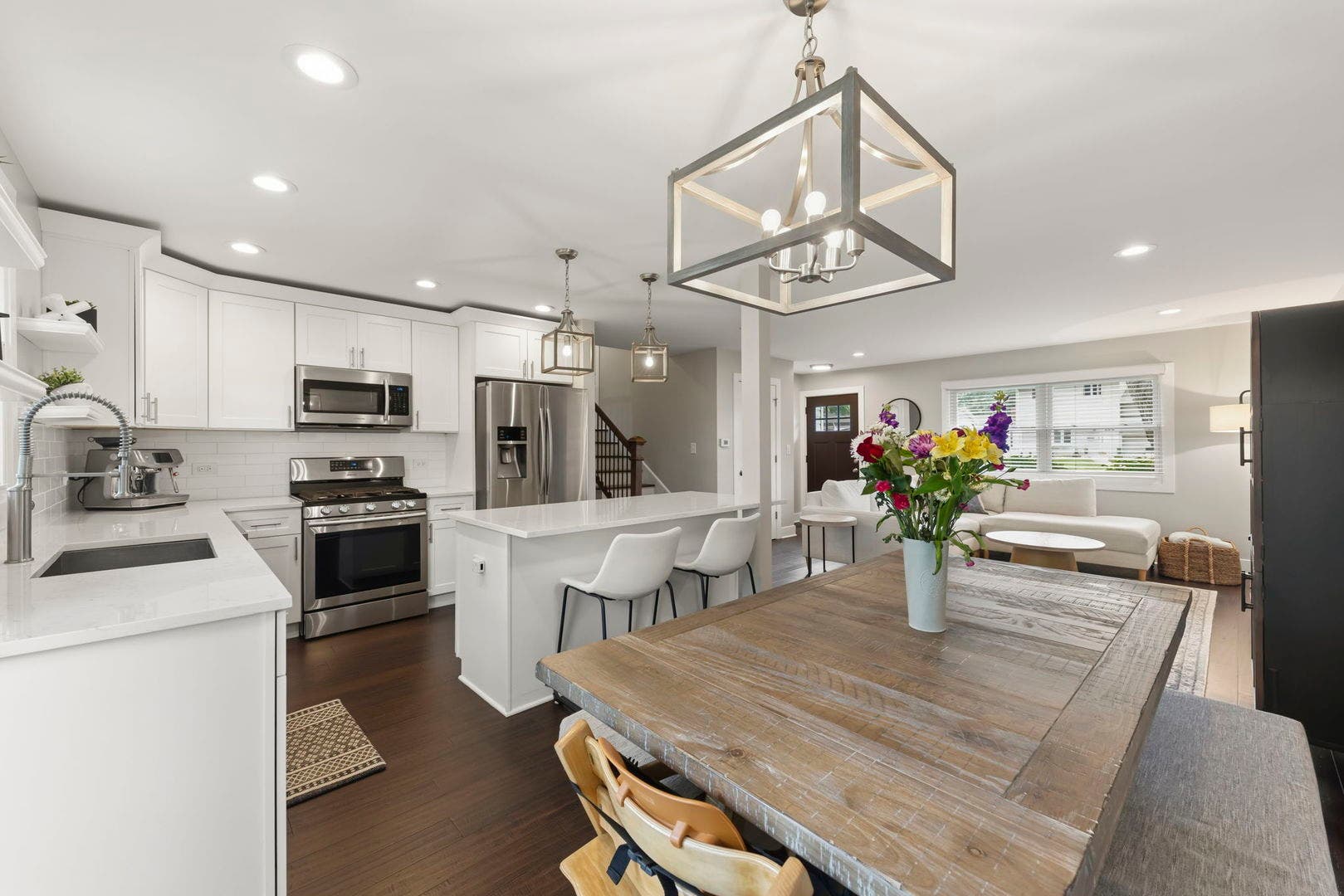 6029 Grand Avenue, Downers Grove, IL 60516