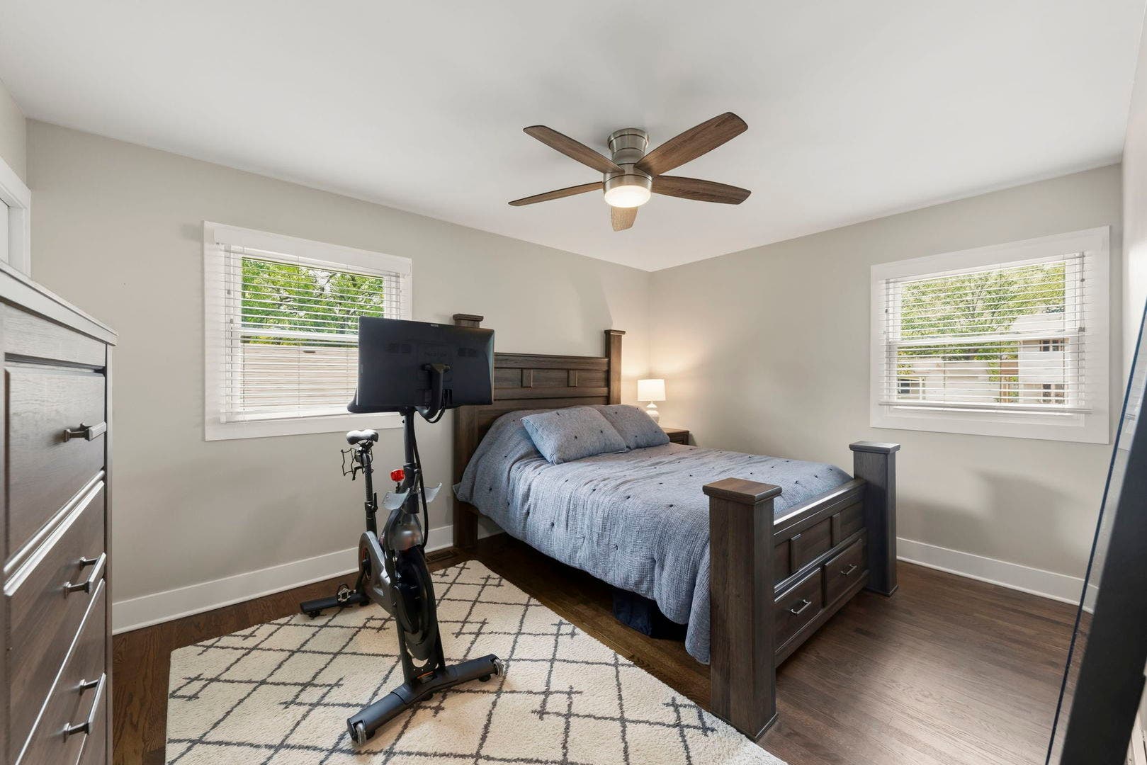 6029 Grand Avenue, Downers Grove, IL 60516