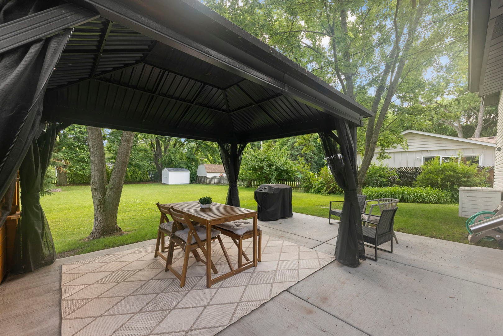6029 Grand Avenue, Downers Grove, IL 60516