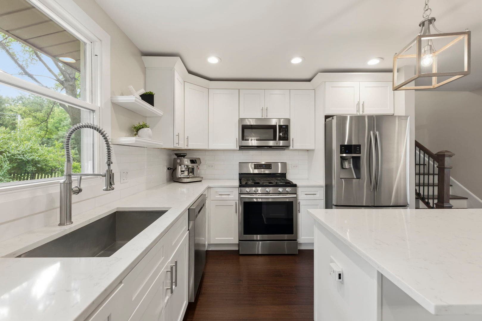 6029 Grand Avenue, Downers Grove, IL 60516