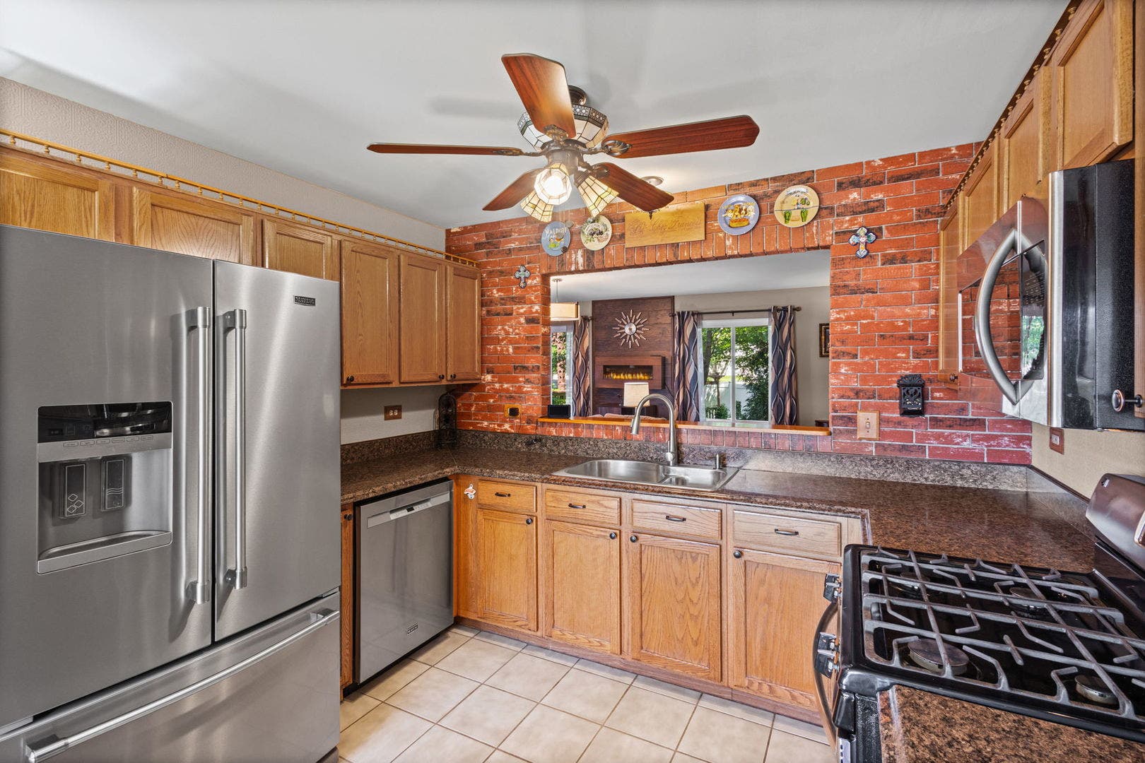 1006 Lindsay Street, Joliet, IL 60431