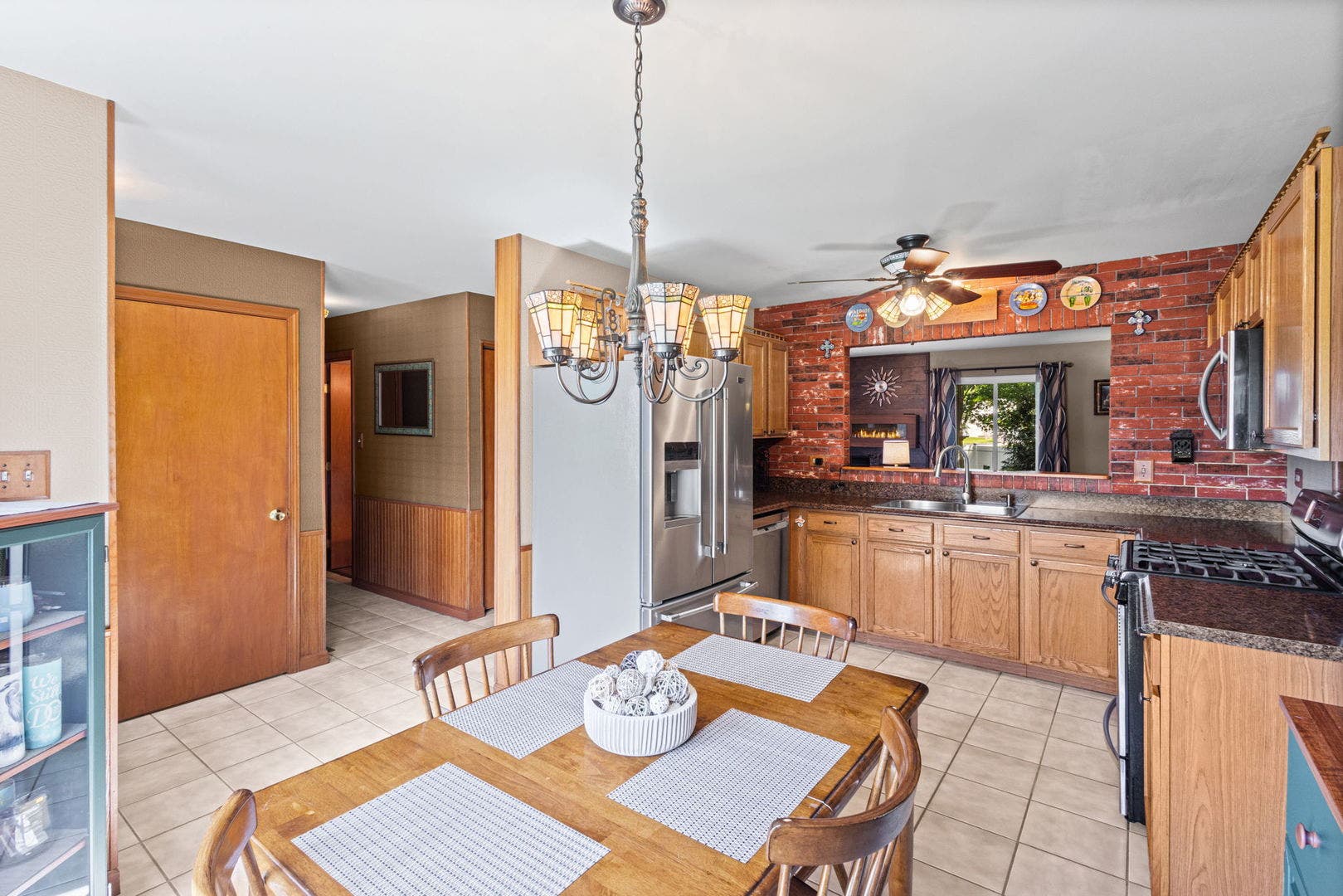 1006 Lindsay Street, Joliet, IL 60431