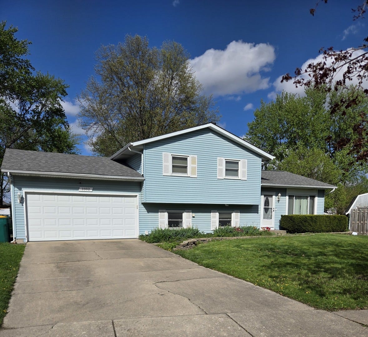1002 Loren Drive, Joliet, IL 60431 1002 Loren Drive, Joliet, IL 60431