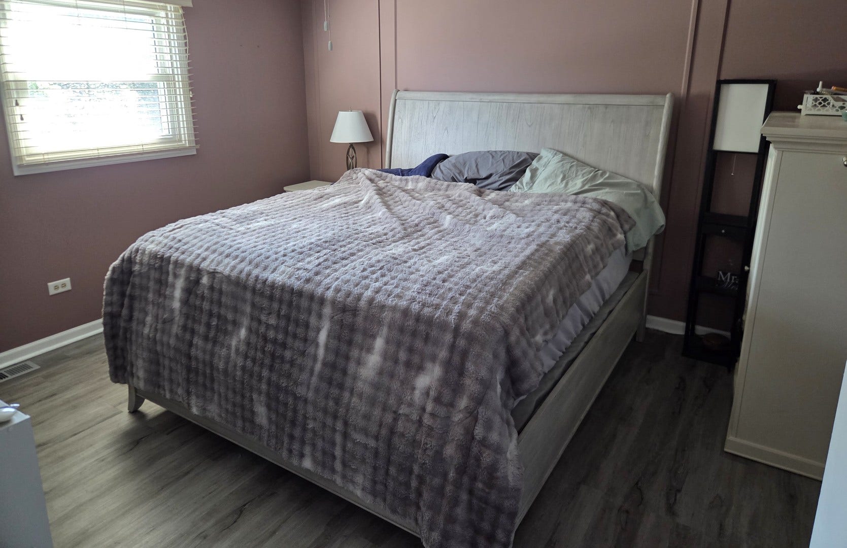 1002 Loren Drive, Joliet, IL 60431 1002 Loren Drive, Joliet, IL 60431