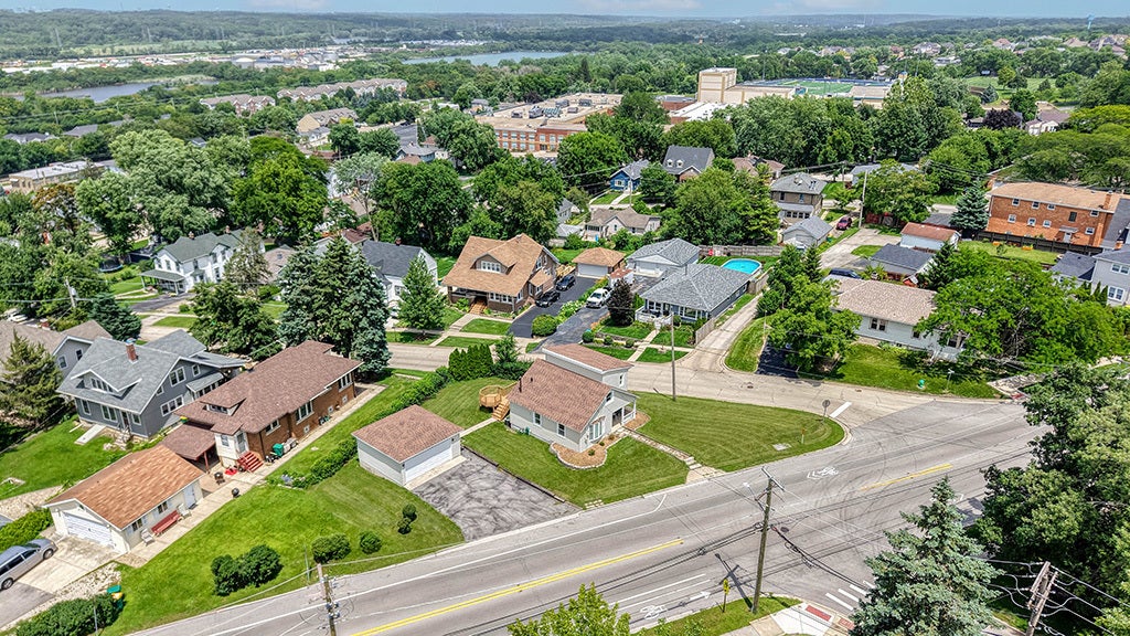 521 Mccarthy Road, Lemont, IL 60439 521 Mccarthy Road, Lemont, IL 60439