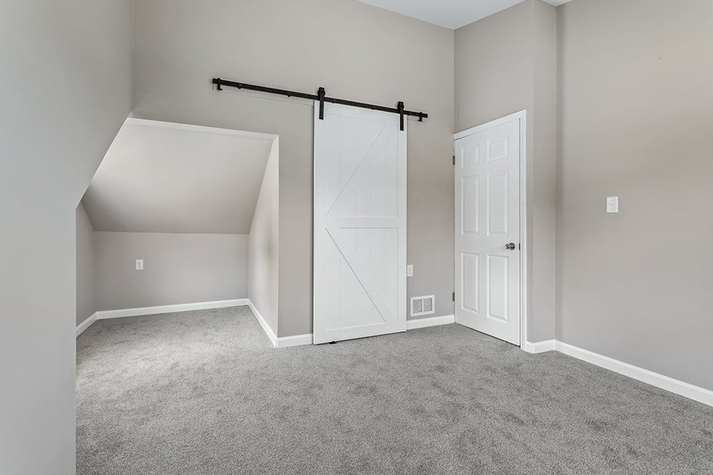 521 Mccarthy Road, Lemont, IL 60439 521 Mccarthy Road, Lemont, IL 60439