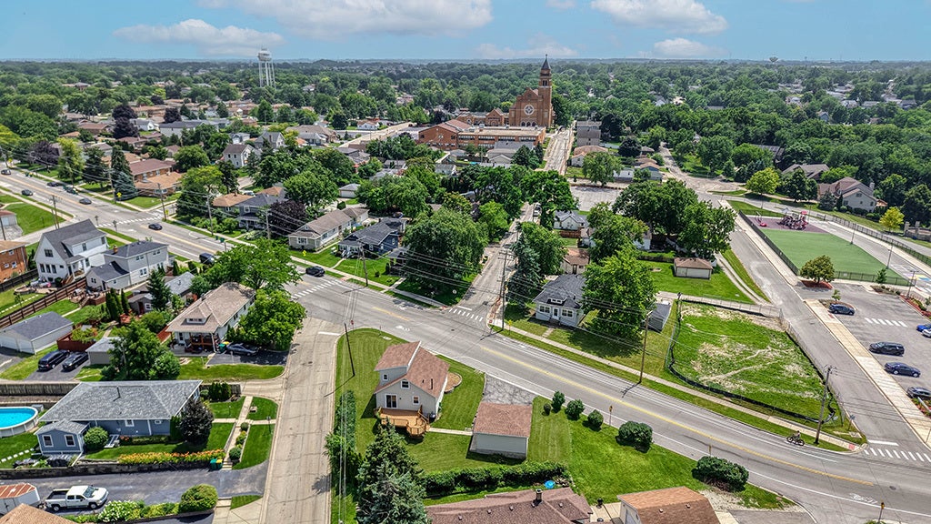 521 Mccarthy Road, Lemont, IL 60439 521 Mccarthy Road, Lemont, IL 60439