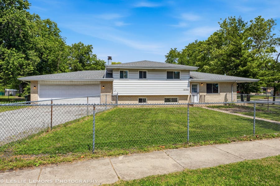 Property photo for 16388 Terry Lane, Oak Forest, IL