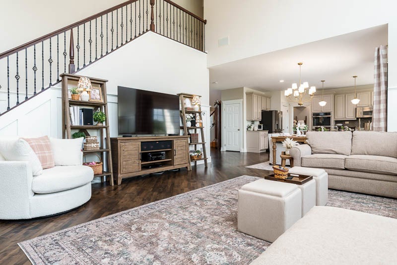 3515 TOURNAMENT Drive, Elgin, IL 60124 3515 TOURNAMENT Drive, Elgin, IL 60124