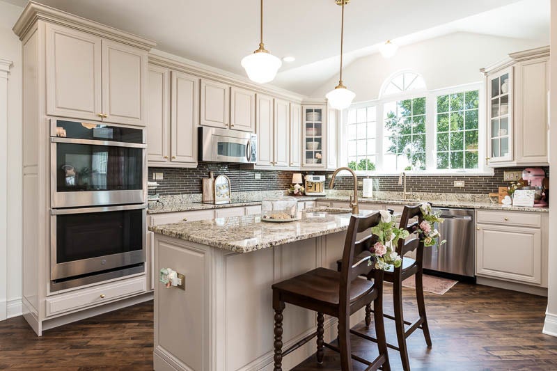 3515 TOURNAMENT Drive, Elgin, IL 60124 3515 TOURNAMENT Drive, Elgin, IL 60124