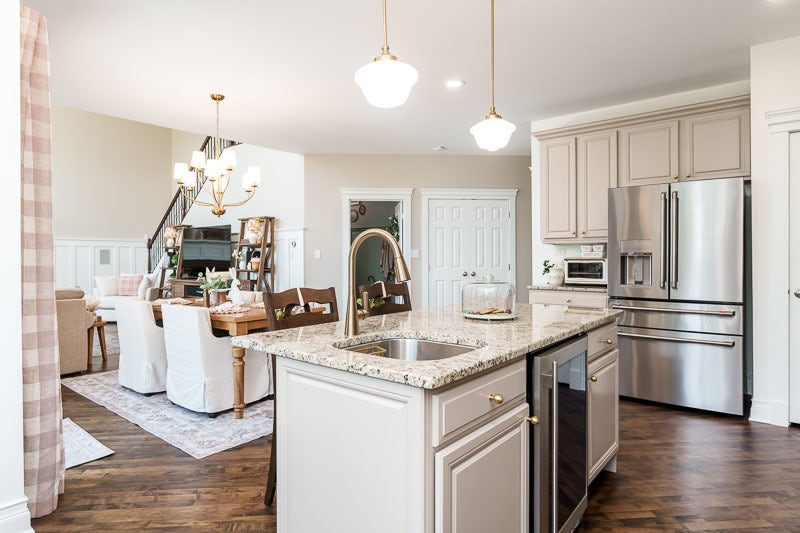 3515 TOURNAMENT Drive, Elgin, IL 60124 3515 TOURNAMENT Drive, Elgin, IL 60124