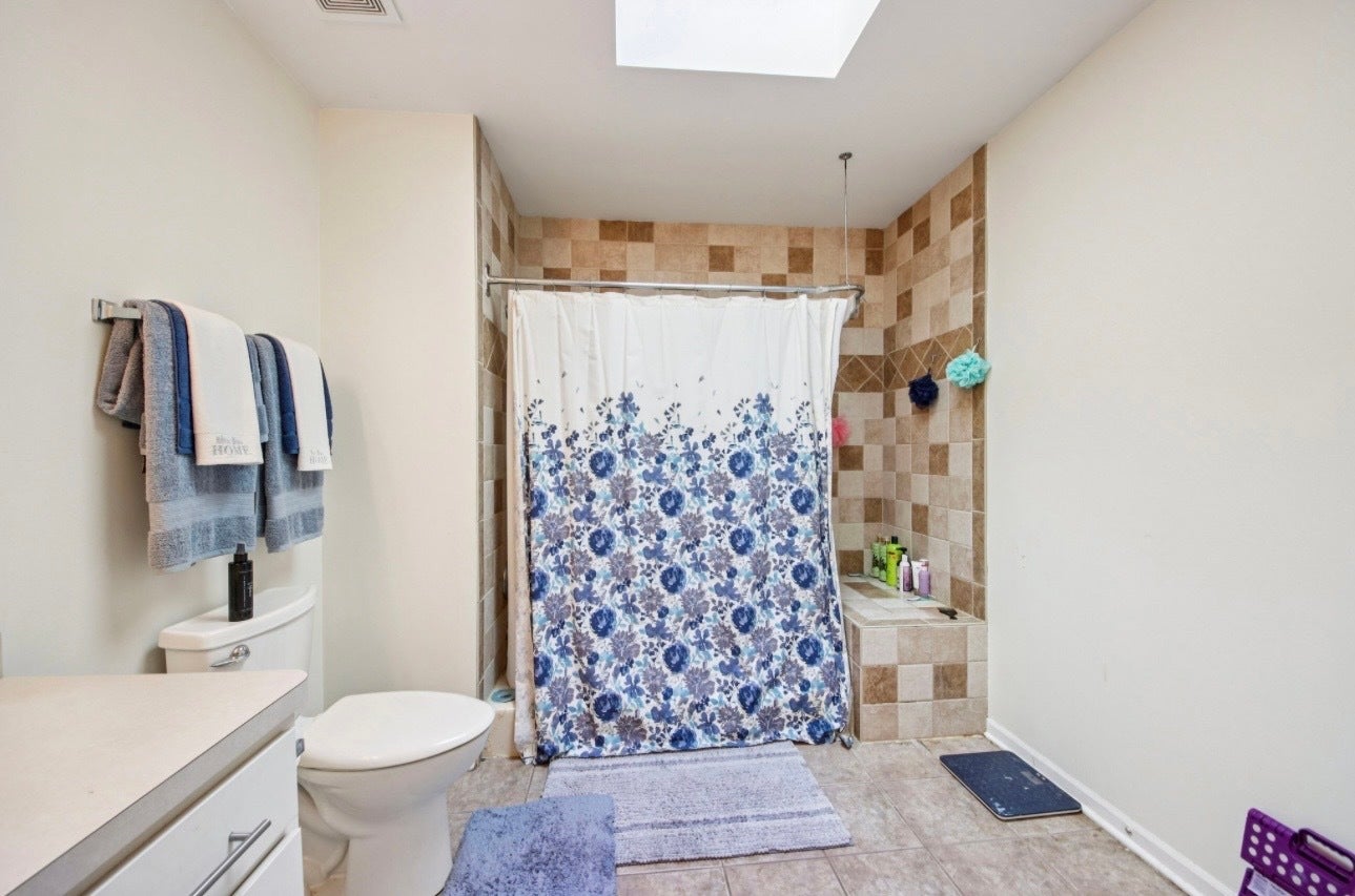 19328 Woodfield Court, Tinley Park, IL 60487 19328 Woodfield Court, Tinley Park, IL 60487