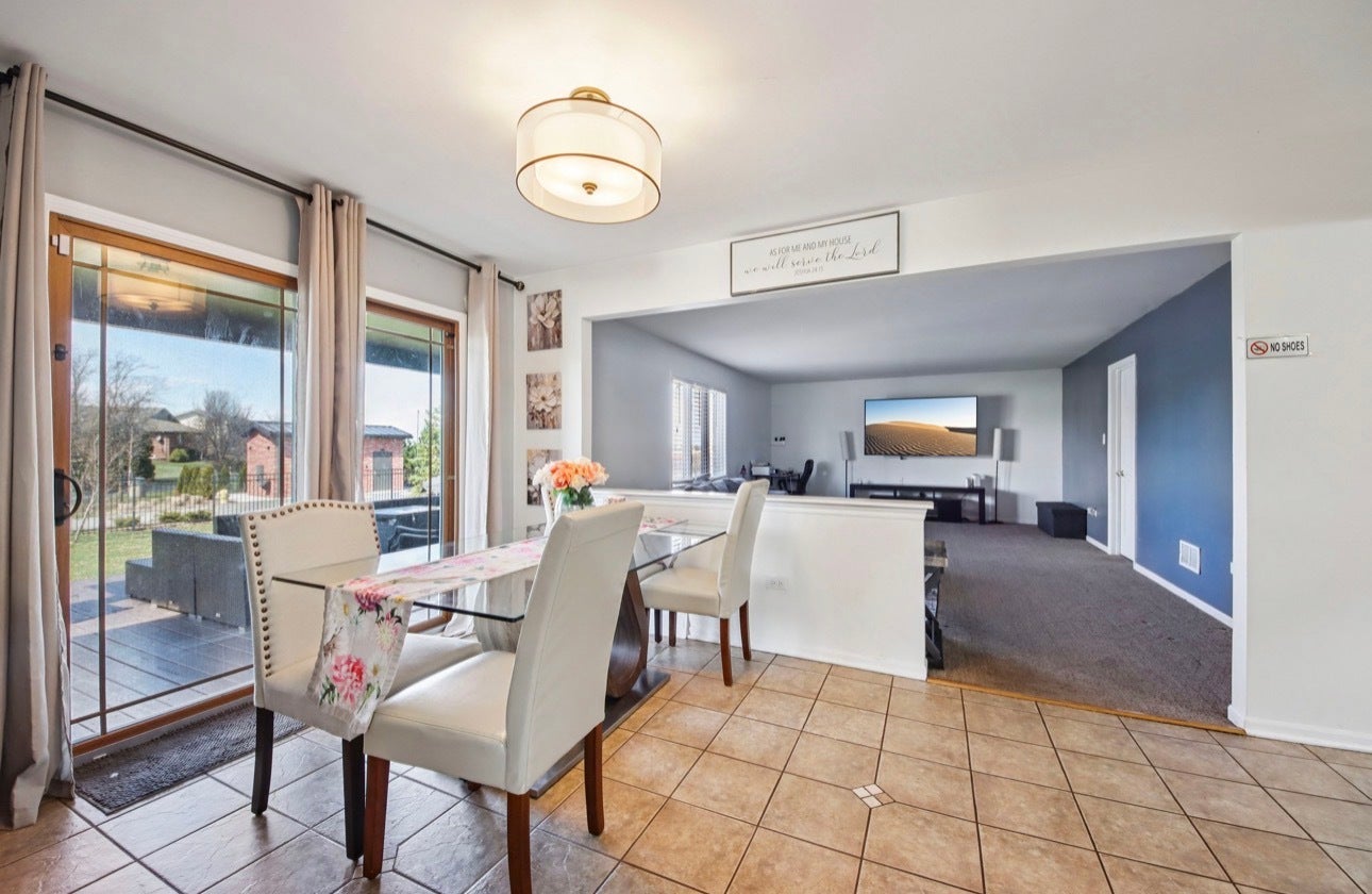 19328 Woodfield Court, Tinley Park, IL 60487 19328 Woodfield Court, Tinley Park, IL 60487