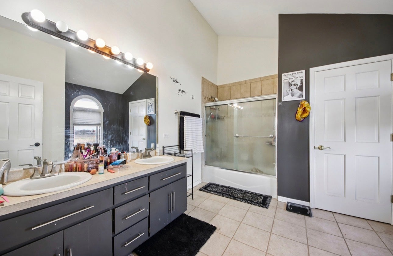 19328 Woodfield Court, Tinley Park, IL 60487 19328 Woodfield Court, Tinley Park, IL 60487