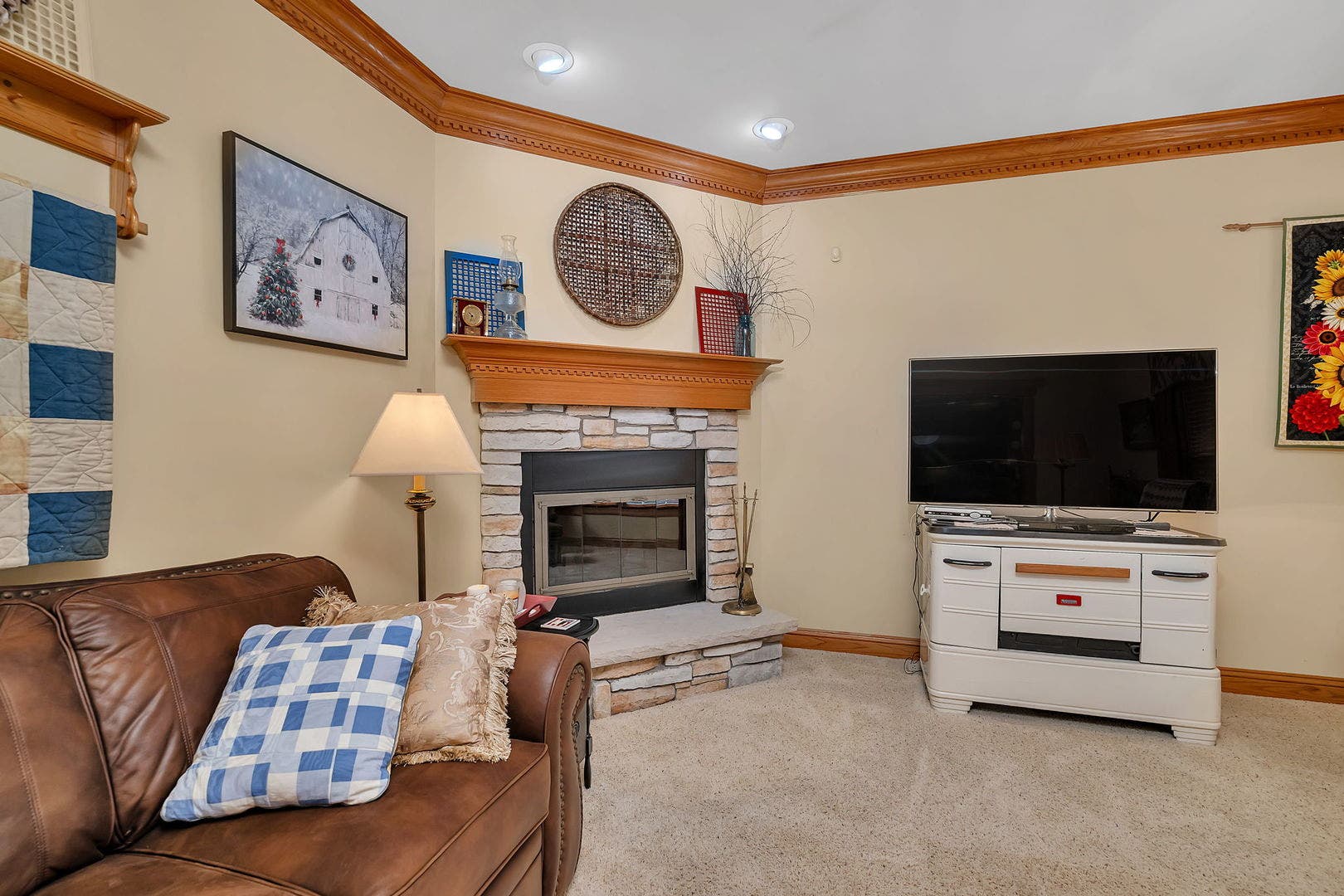 529 E Hunter Lane, Minooka, IL 60447 FAMILY ROOM