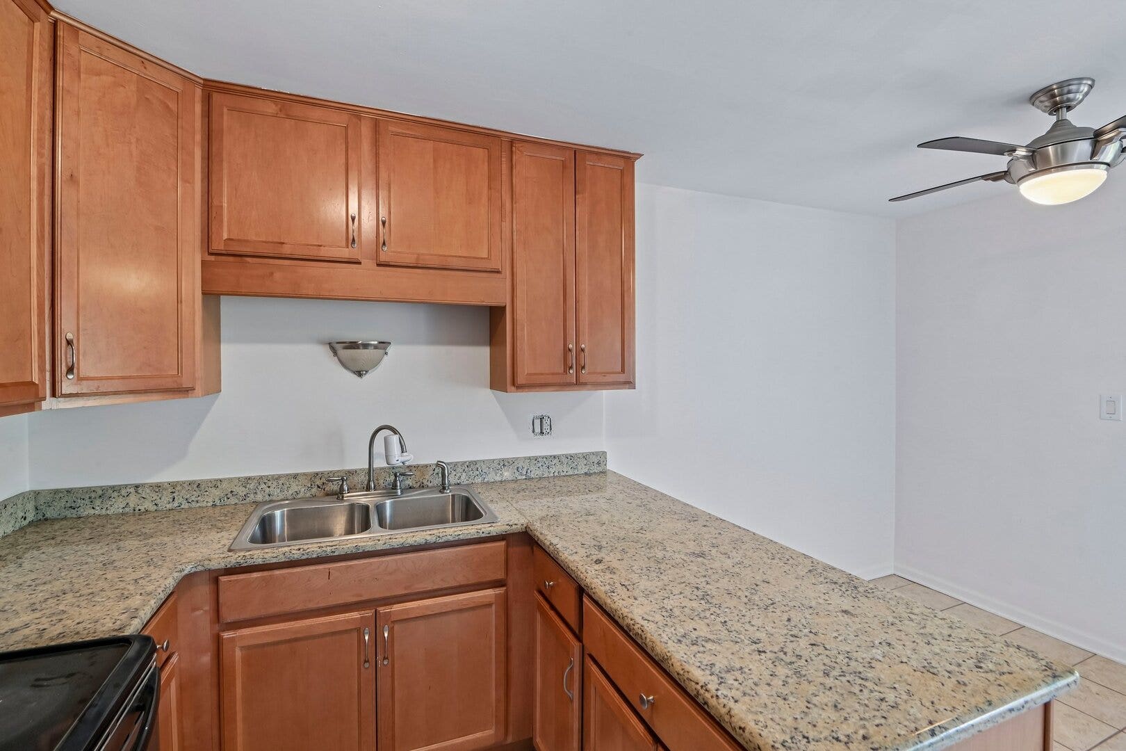 2220 Arbor Circle, #25, Downers Grove, IL 60515 2220 Arbor Circle, #25, Downers Grove, IL 60515